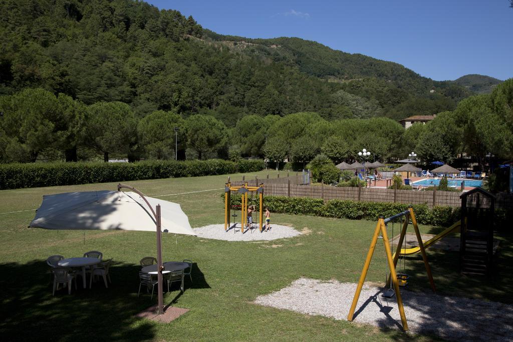 Villaggio Albergo San Lorenzo E Santa Caterina Pescia Exterior photo